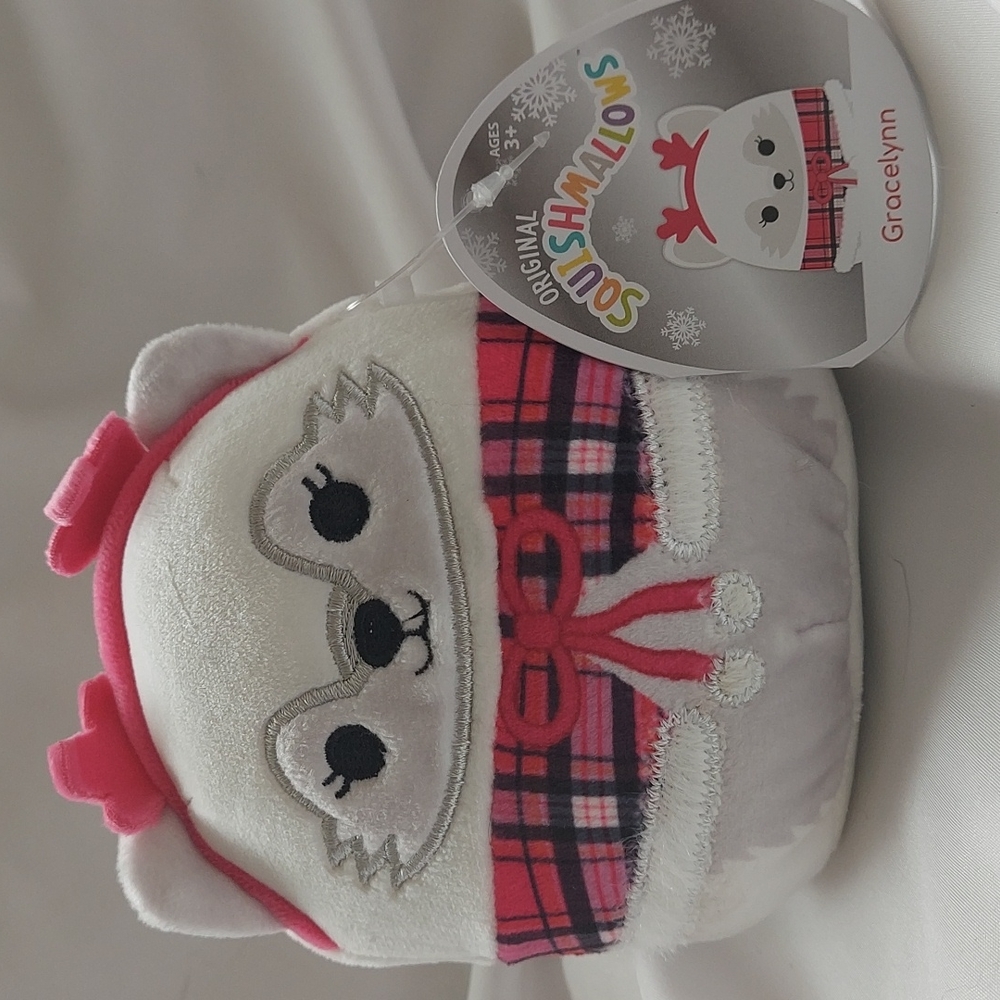 Gracelynn white Fox squishmallow